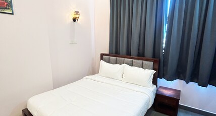 Asoka White Town Homestay Room Type - Deluxe Double Room