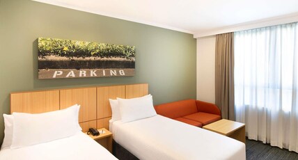Mercure Sydney Macquarie Park Room Type - Standard Twin Room