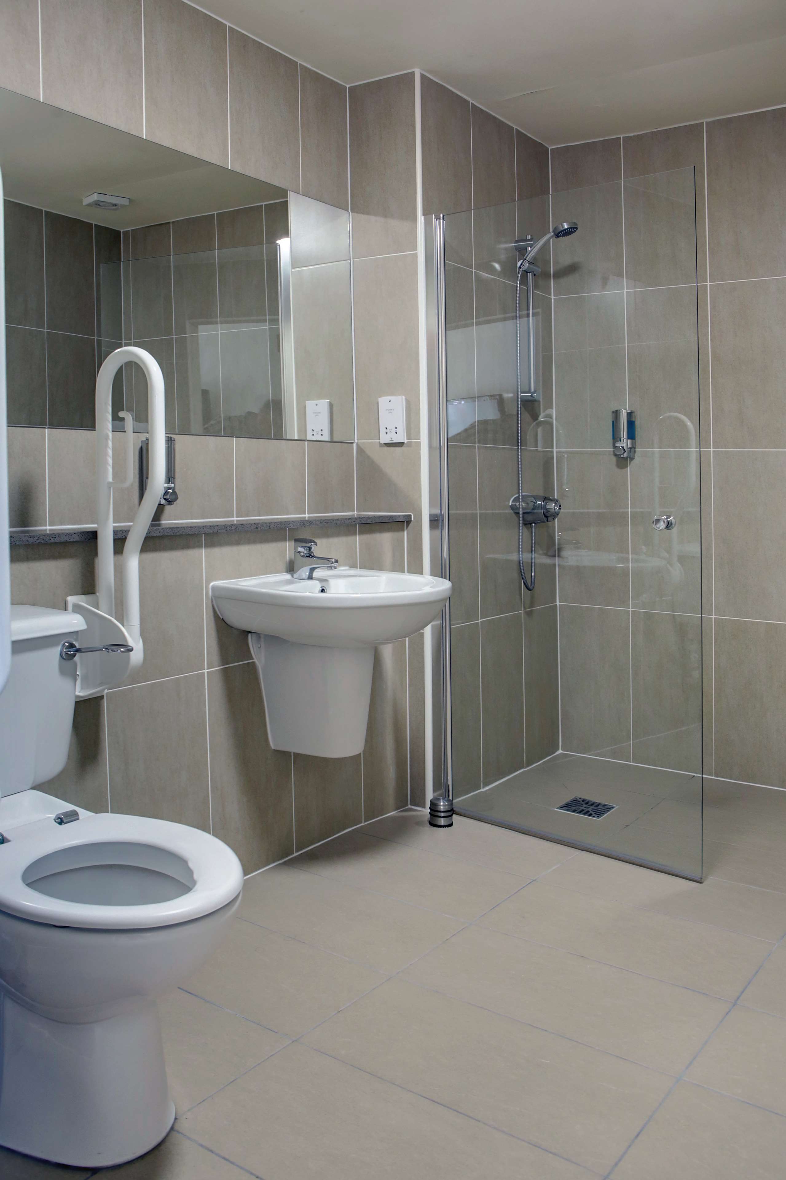 Best Western Invercarse Hotel - Tap to explore photos