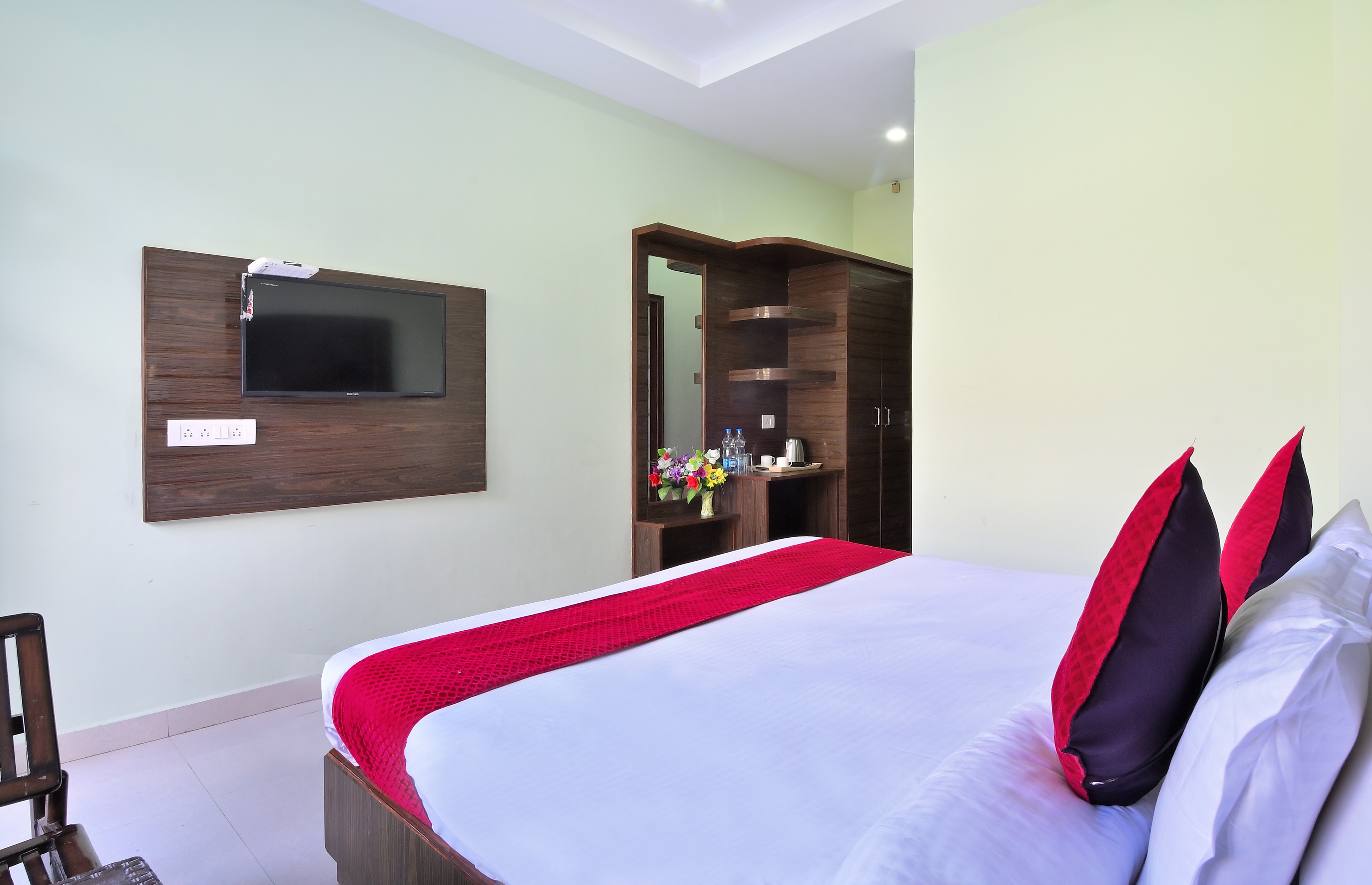 Hotel Hillora Mcleodganj - Tap to explore photos