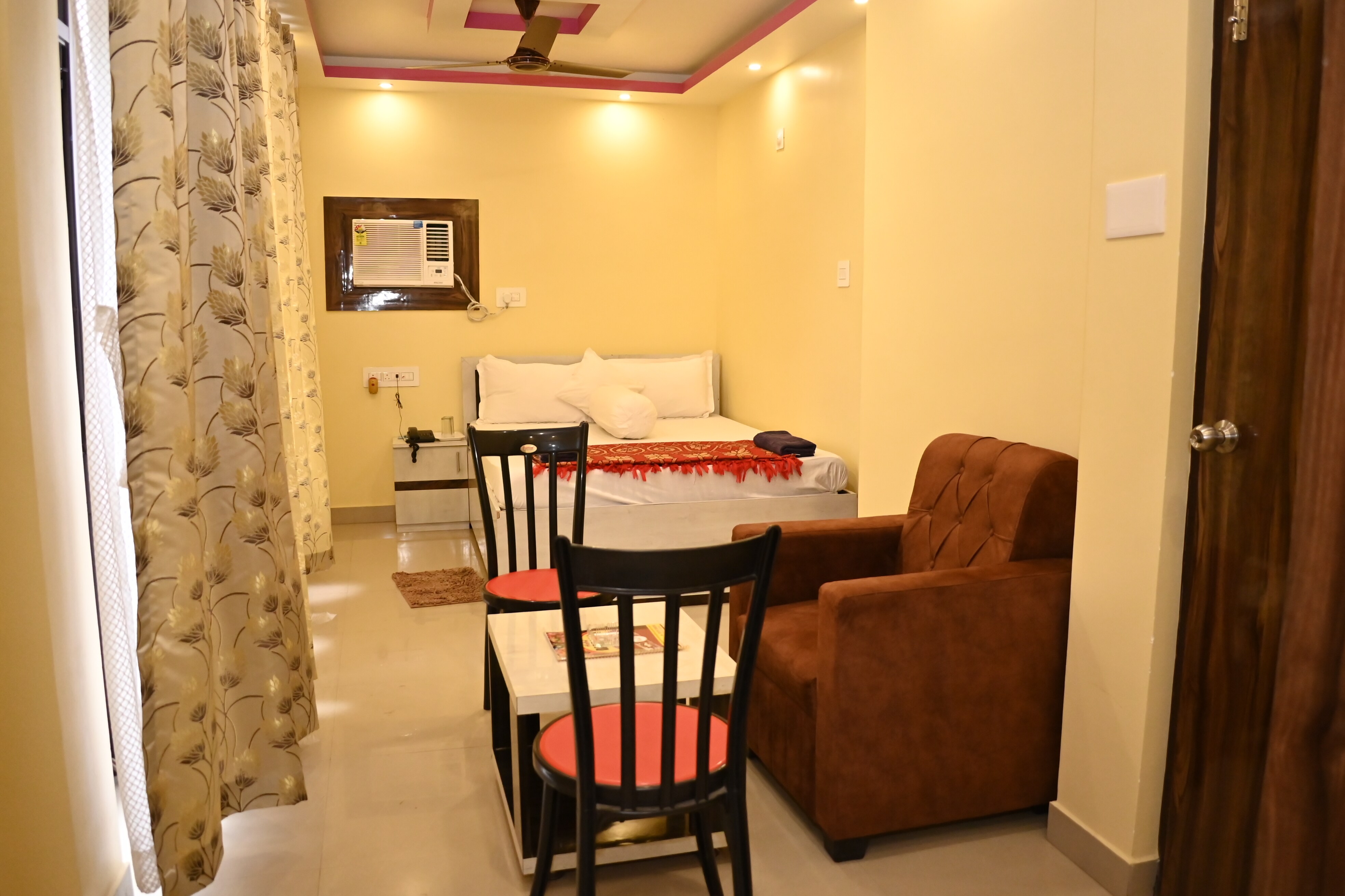 Hotel Darpana - Tap to explore photos