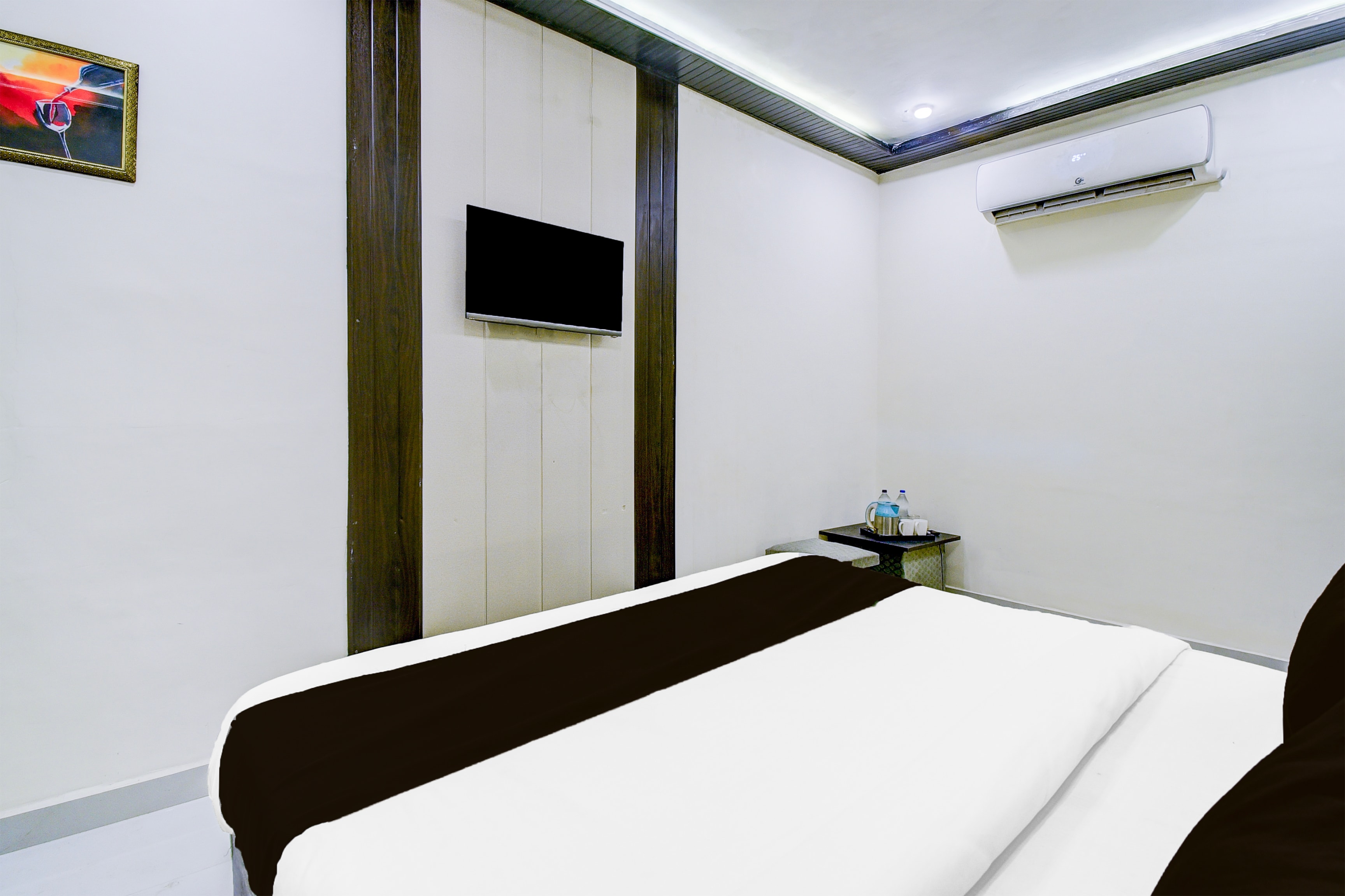 Hotel O Lakshya Inn - Tap to explore photos
