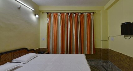 YS TRIPPLE NINE Room Type - Semi Deluxe DBR