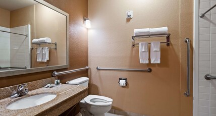 Best Western Granbury Inn & Suites Room Type - Accessible - 1 King, Mobility Accessible, Communication Assistance, Roll In Shower, Non-Smoking, Ful Best Western Granbury Inn & Suites Room Type - Accessible - 1 King, Mobility Accessible, Communication Assistance, Roll In Shower, Non-Smoking, Ful