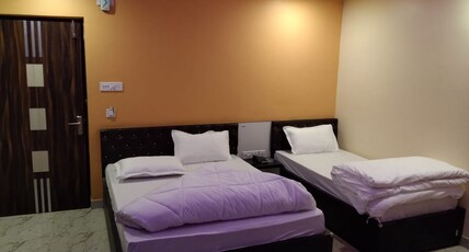 Hotel Aviani Room Type - DELUXE ROOM AC