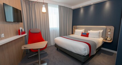 Holiday Inn Express PARIS - VELIZY Room Type - 1 Double Standard Accessible with Free Breakfast Holiday Inn Express PARIS - VELIZY Room Type - 1 Double Standard Accessible with Free Breakfast