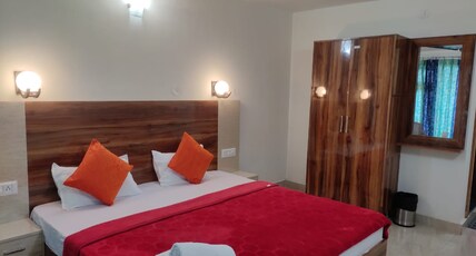 Oak Bliss Guest House Room Type - Deluxe Room