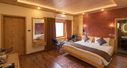 Palpenzy Bespoke Stay Room Type - PREMIUM ROOM