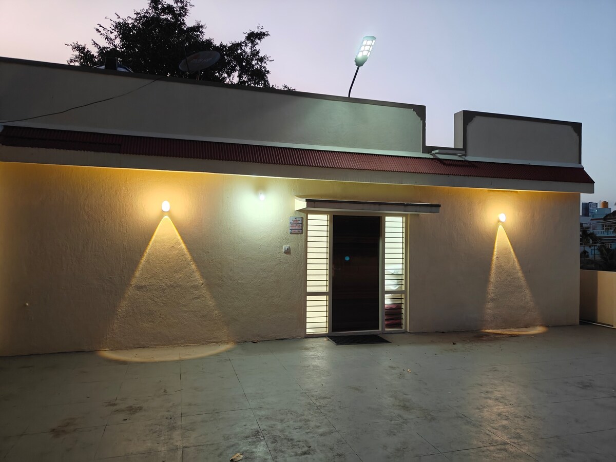 A Lakshmi Farm Party Pool Wifi Kitchen 7 Room - Tap to explore photos