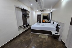 Address of HOTEL DIVINE INN