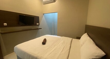 Hotel O Pioneer Pasar Baru Room Type - Indonesia Standard Double