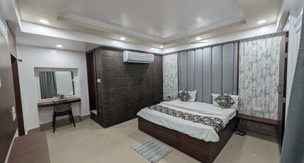 Hotel Vrindavan Palace Room Type - Executive Room