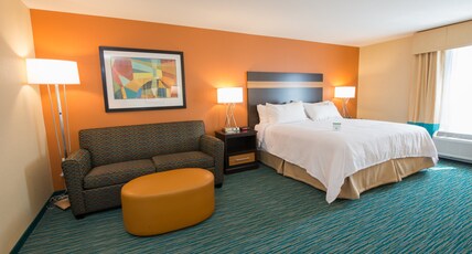 Holiday Inn Bismarck, an IHG Hotel Room Type - Standard Room