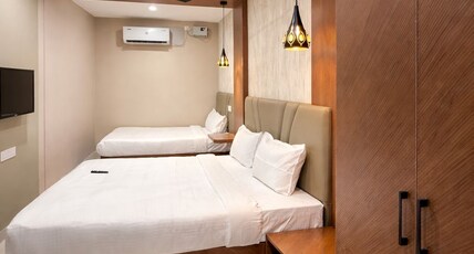 Halt inn Room Type - Luxury Family Room