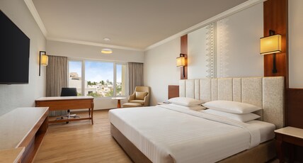 Courtyard by Marriott Tiruchirappalli Room Type - Deluxe room, 1 King