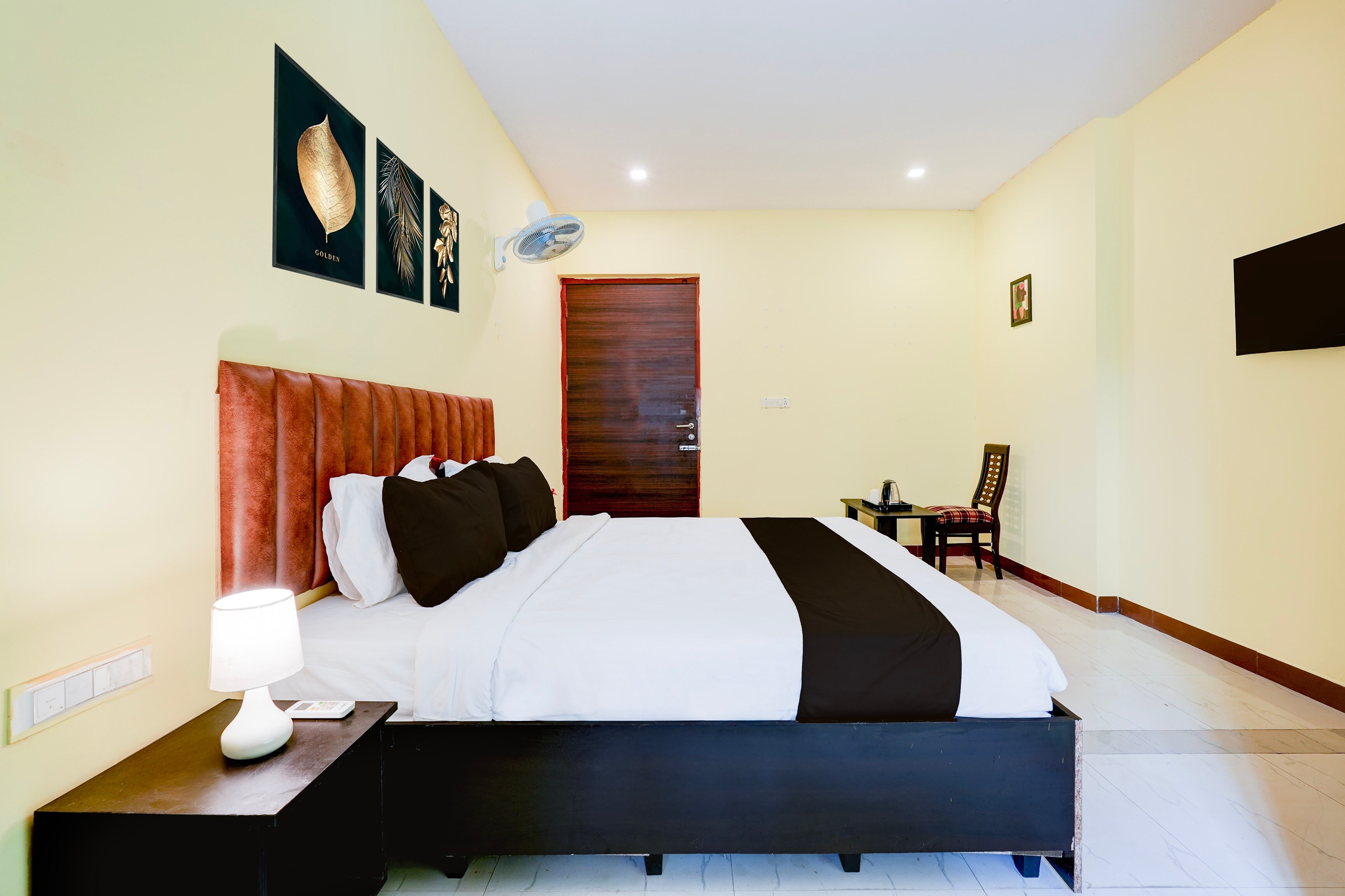 Hotel O Hennagara Rd Bommasandara - Tap to explore photos