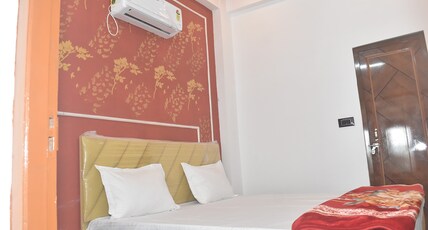Aaradhya Inn Room Type - Family Room