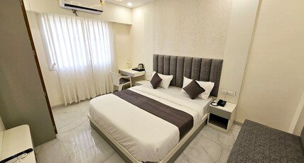 Vaikuntha Stays Hotel Room Type - Superior King Bed Room