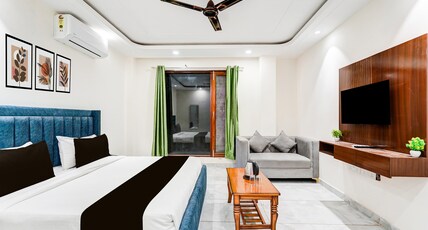 Super Townhouse Sector 102 Noida Room Type - Premium