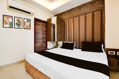 OYO 835663 Hotel Drishti Grand