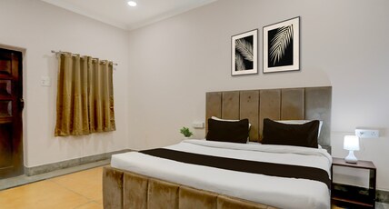 Super OYO Collection O Civil Lines Prayagraj Room Type - Deluxe