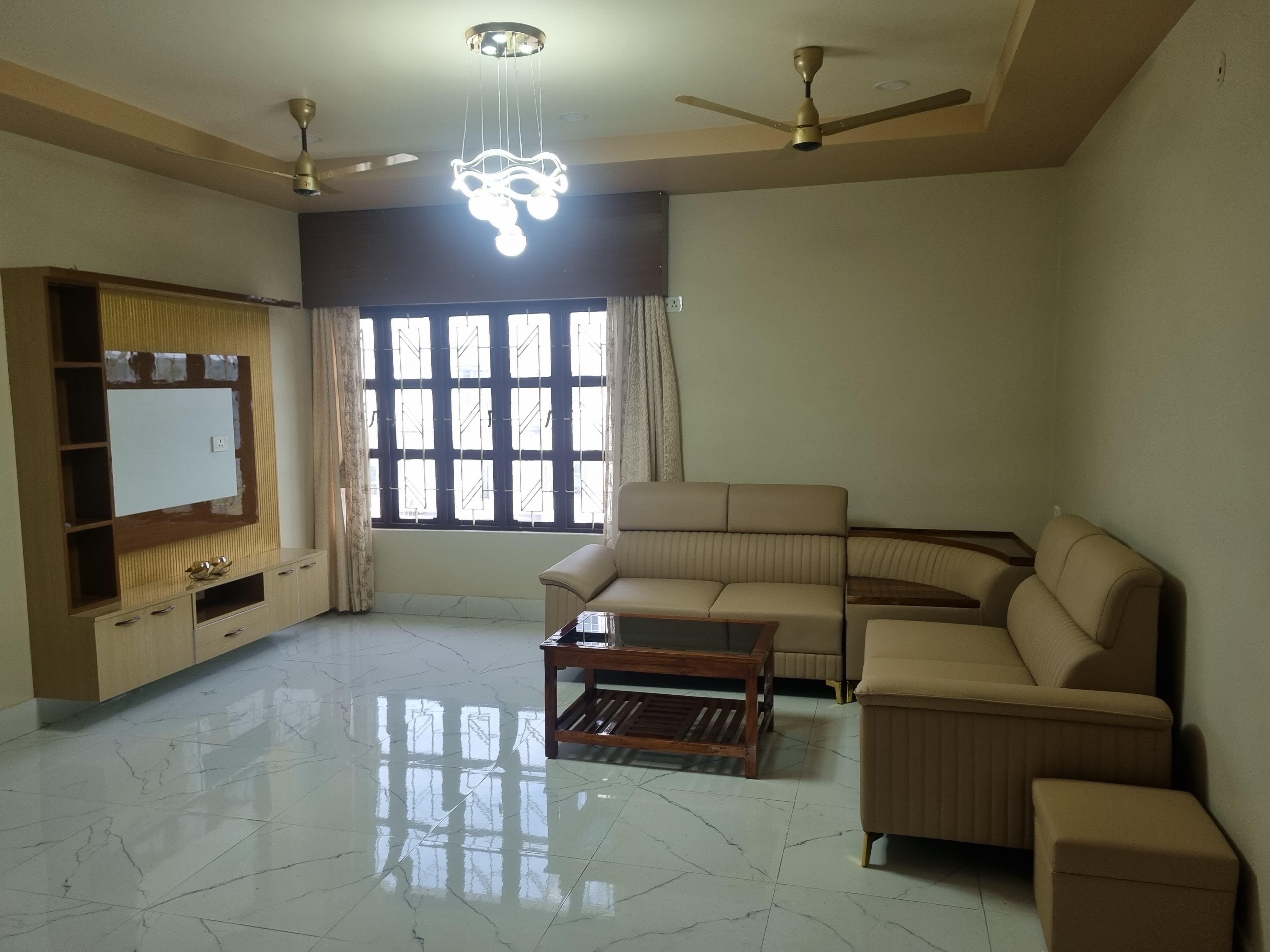 MountainBreeze 2BHK 1AC Balcony Birding Community - Tap to explore photos