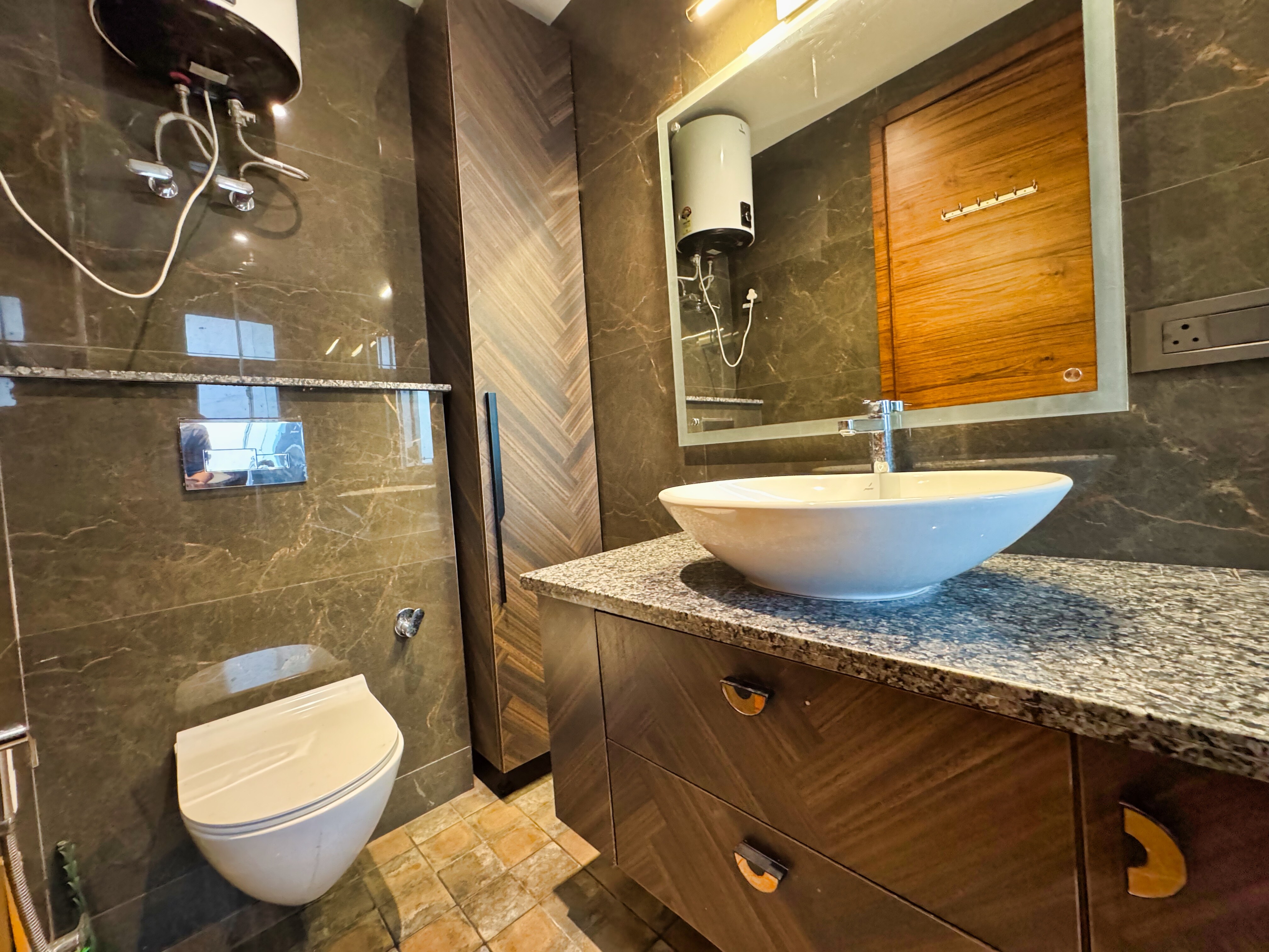 Stylish 2BHK Apartment in Saket - Tap to explore photos