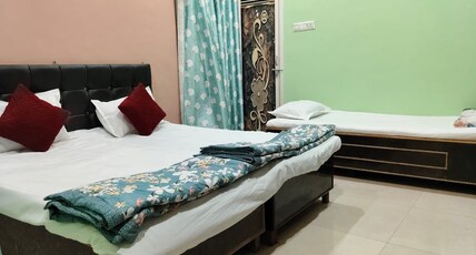 Shri Shiva Homestay Room Type - Triple Room with Garden View
