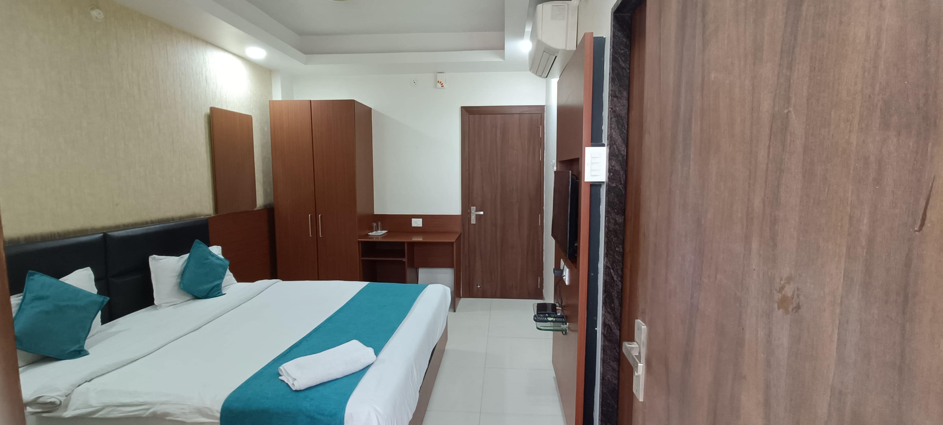 Hotel Lotus indore - Tap to explore photos