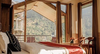 Solang Valley View By Signature Stays Room Type - Deluxe Room with Balcony and Mountain View Solang Valley View By Signature Stays Room Type - Deluxe Room with Balcony and Mountain View