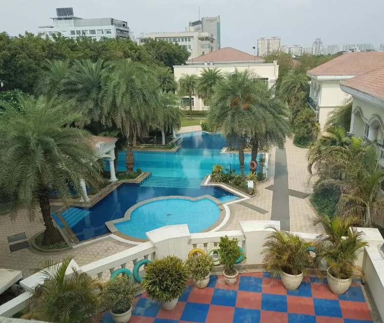 The Palms Town & Country Club - Tap to explore photos