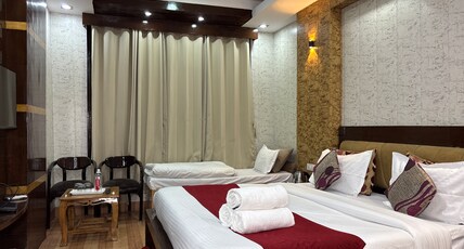 Hotel Raj Mandir Room Type - Platinum 3 Bed( Hygienic Super Deluxe Triple bed Room)