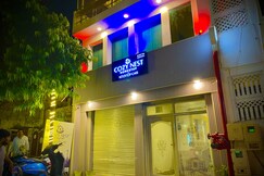 COZY NEST Homestay & Rooftop Cafe