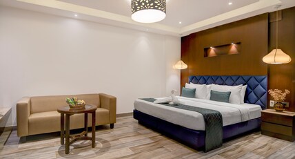 Kzar Central Room Type - Club Room Kzar Central Room Type - Club Room