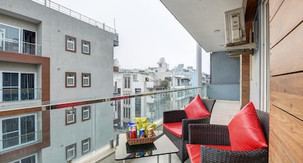 Niketan Medanta Studio | Near Candor Tech Subahs Chowk Room Type - City View Studio with Balcony & Kitchenette