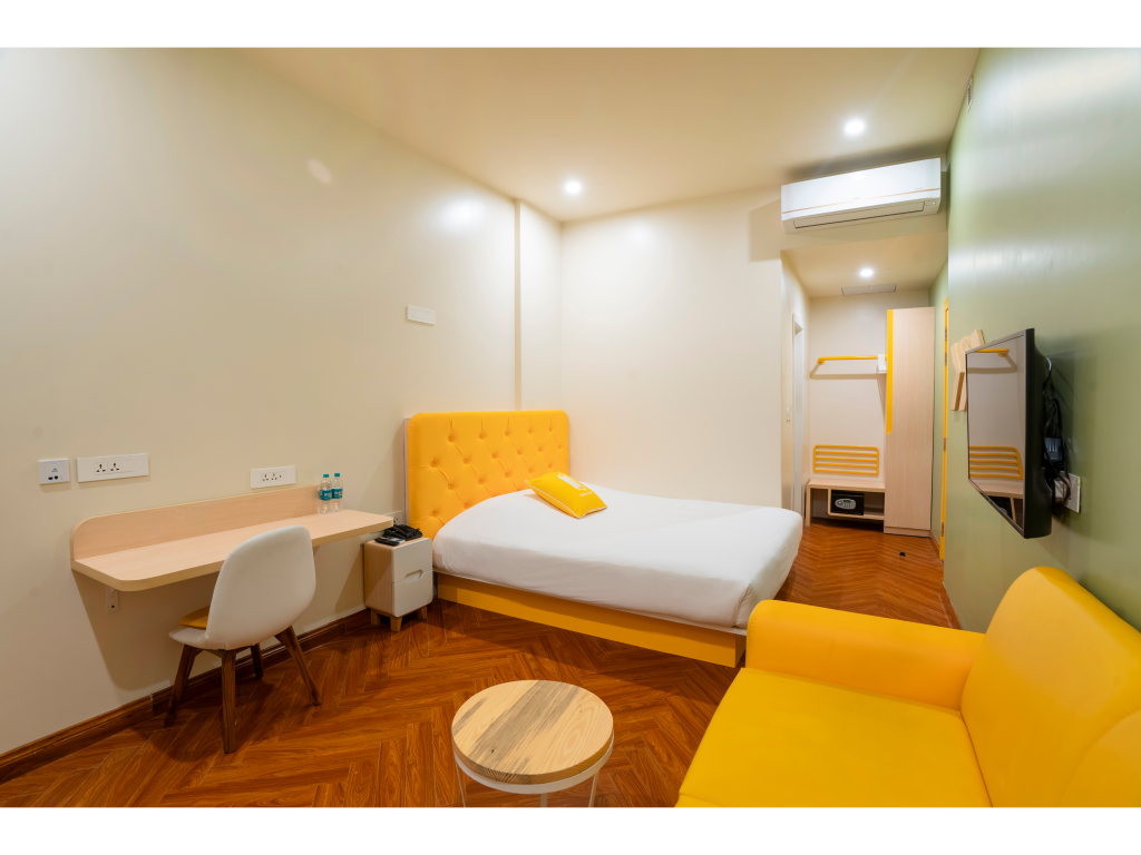 Bloom Hotel - Golf Course Road, Sector 43 - Tap to explore photos