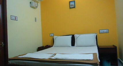 Arudhra Residency Room Type - DOUBLE BED ROOM AC