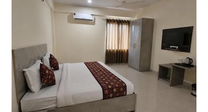FabHotel Vaishali Inn Room Type - Deluxe Room