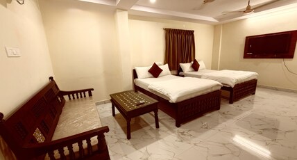 STERLINGE HOME STAY Room Type - Premium Room
