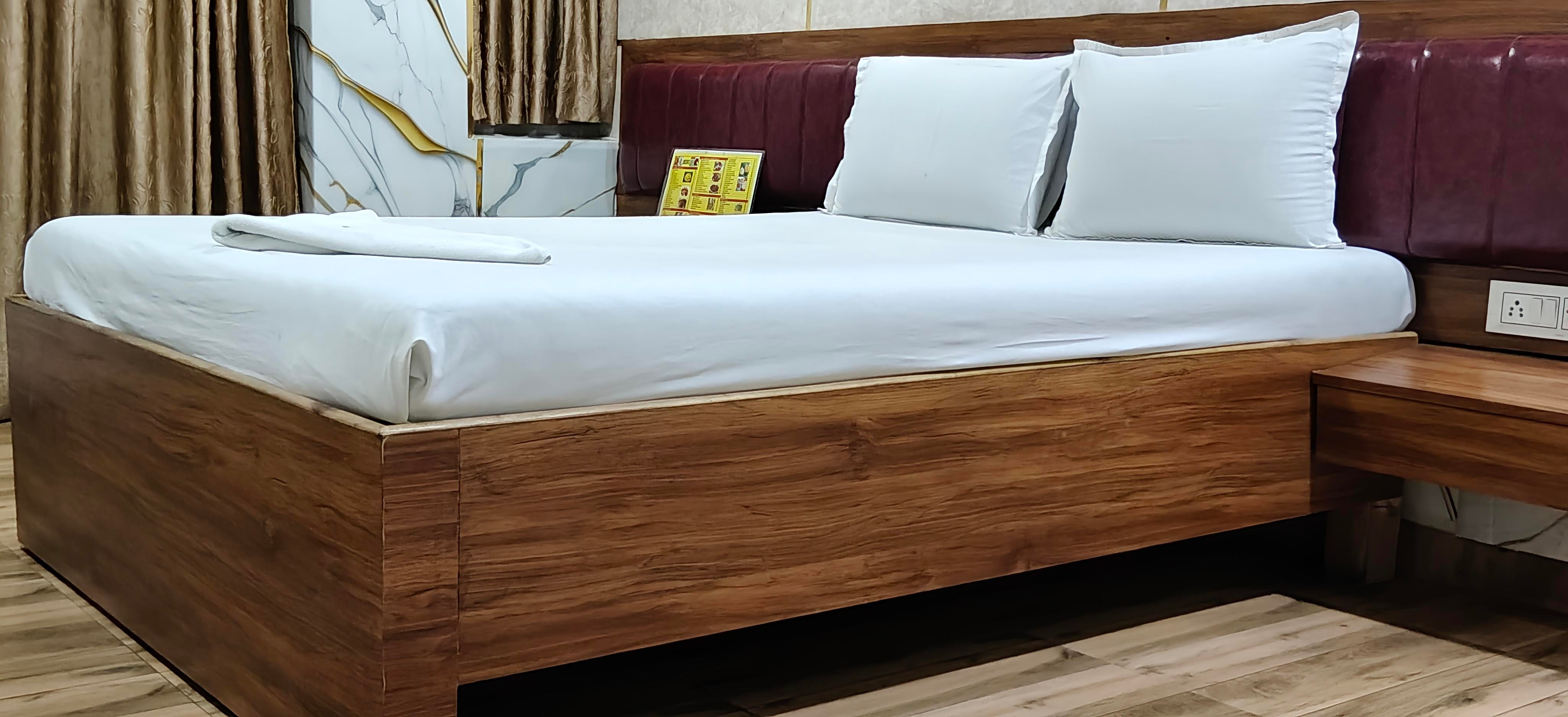 Hotel Sunshine Powai Mumbai - Tap to explore photos