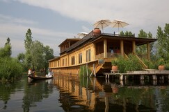 Sukoon Houseboat