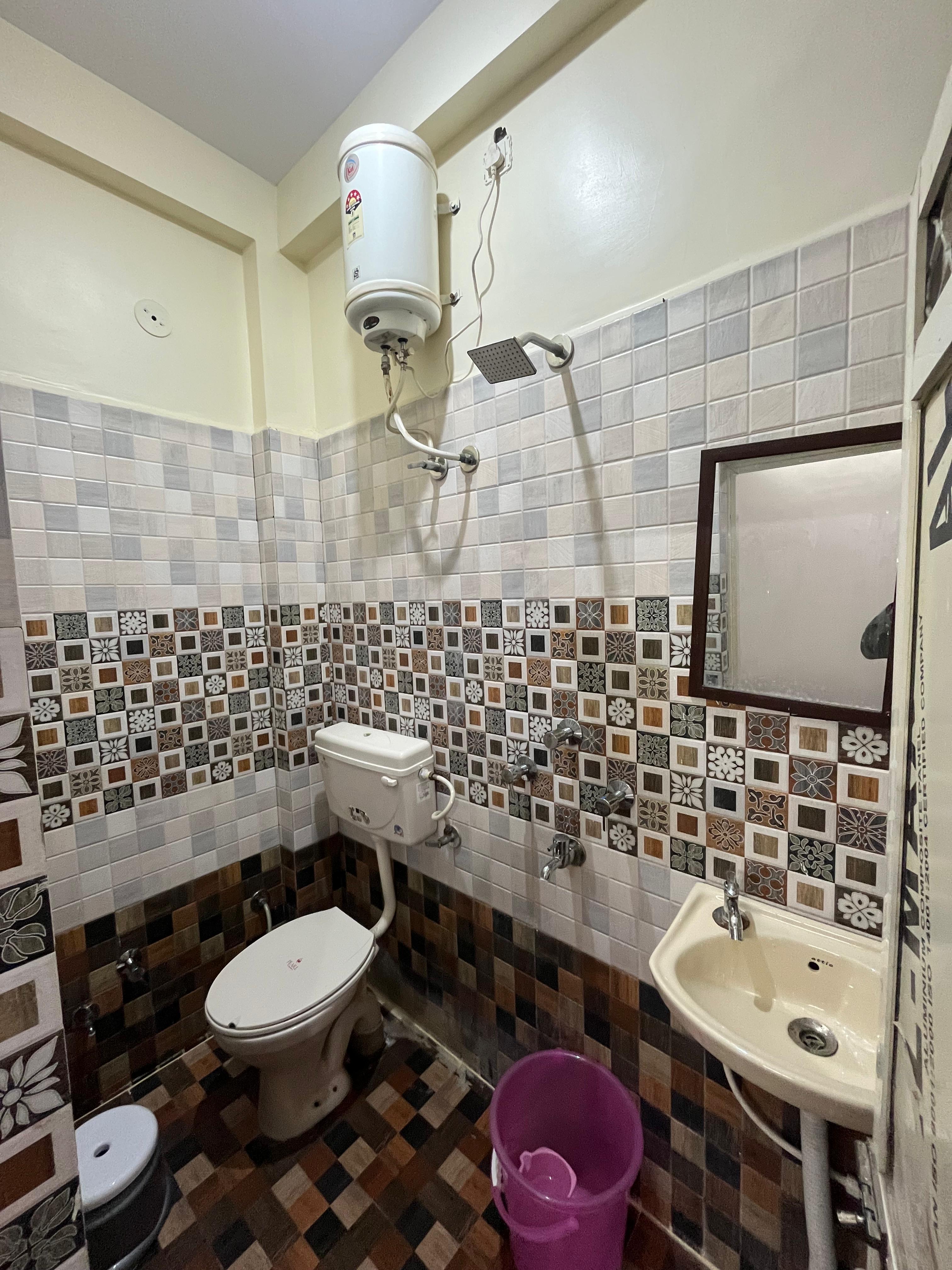 Bobby HomeStay - Tap to explore photos