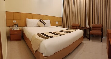 Hotel Broadways Inn Room Type - Standard Room (Non-View)