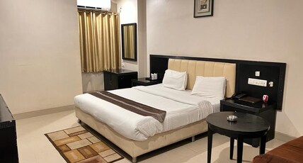 HOTEL GRAND AMBA Room Type - Deluxe Room
