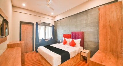 Capital O Amit Palace Room Type - Deluxe