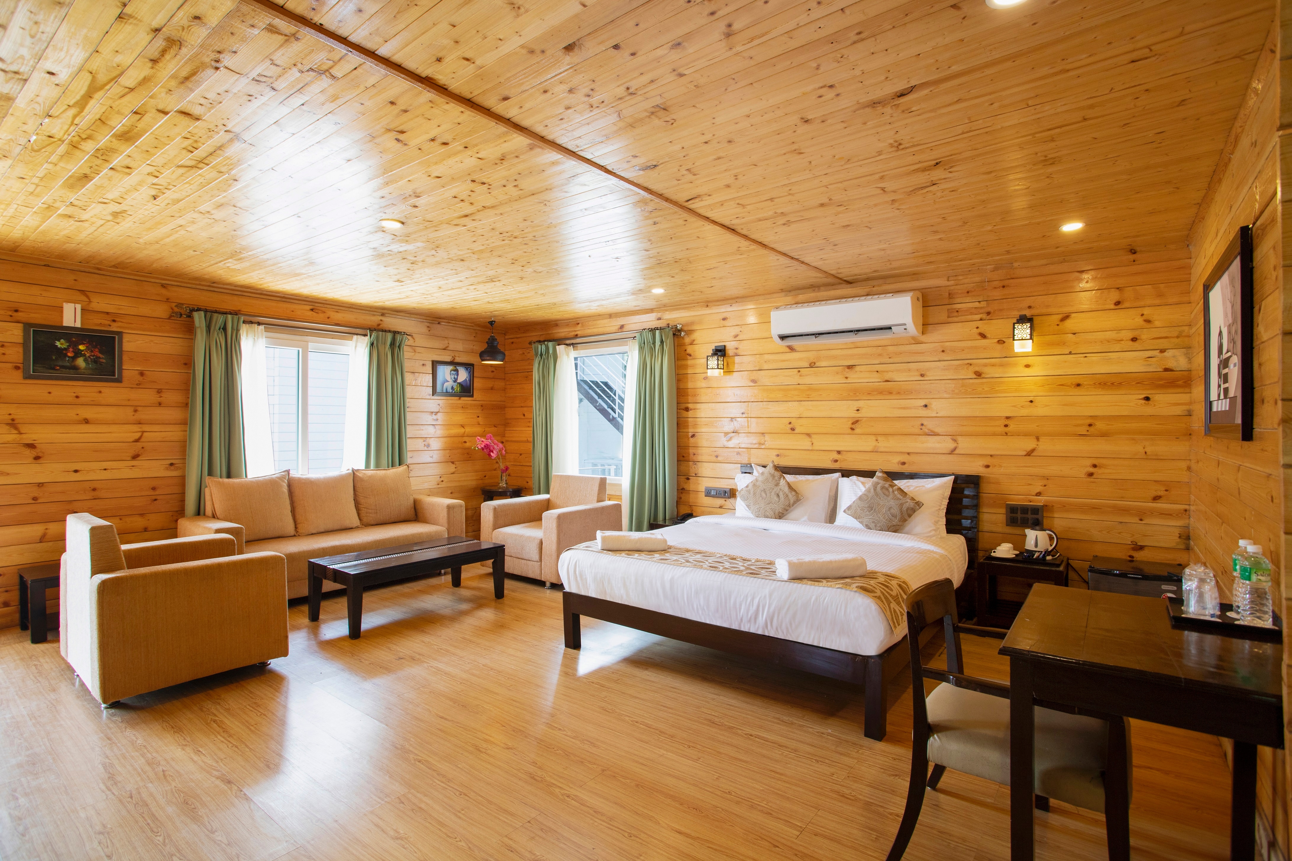 Stone Wood Riverfront Resort - Tap to explore photos
