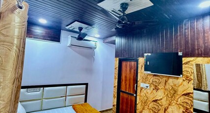 Hotel SUPREME Room Type - 3beds bedroom