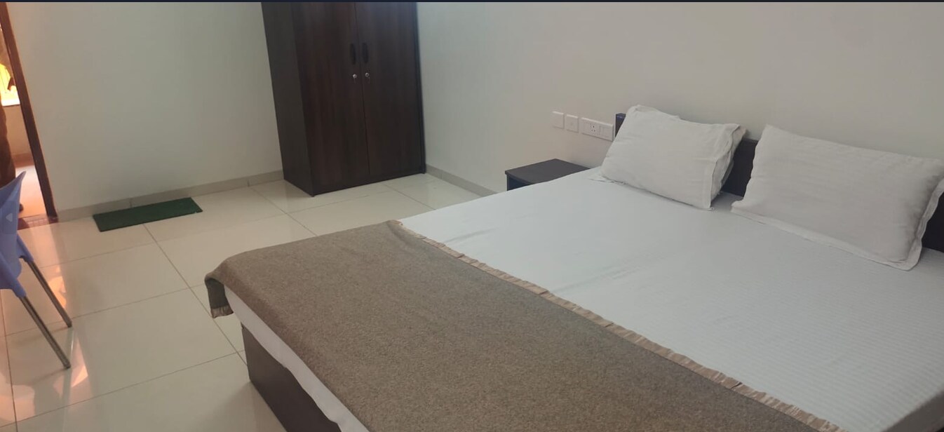 Shree Cement Guest House- Nawalgarh - Tap to explore photos