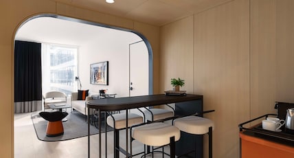 Canopy By Hilton Toronto Yorkville Room Type - 1 KG ONE BDRM STE ROSEDALE