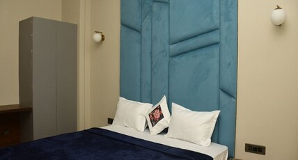 CM PARK Dharmjaygarh Room Type - Deluxe King Bed with Garden View